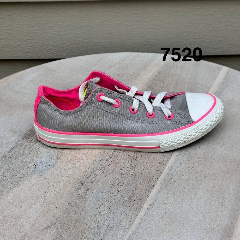 Converse Chuck Taylor All Star Low Top Kids Grey Neon Pink Sneakers Size 2